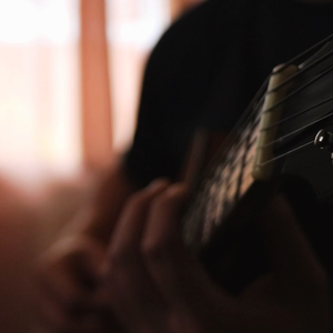 日本大胸女公交车做爱视频网
