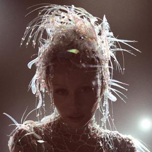 日本大胸女公交车做爱视频网
